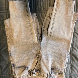 Good American Light Blue Denim Jeans